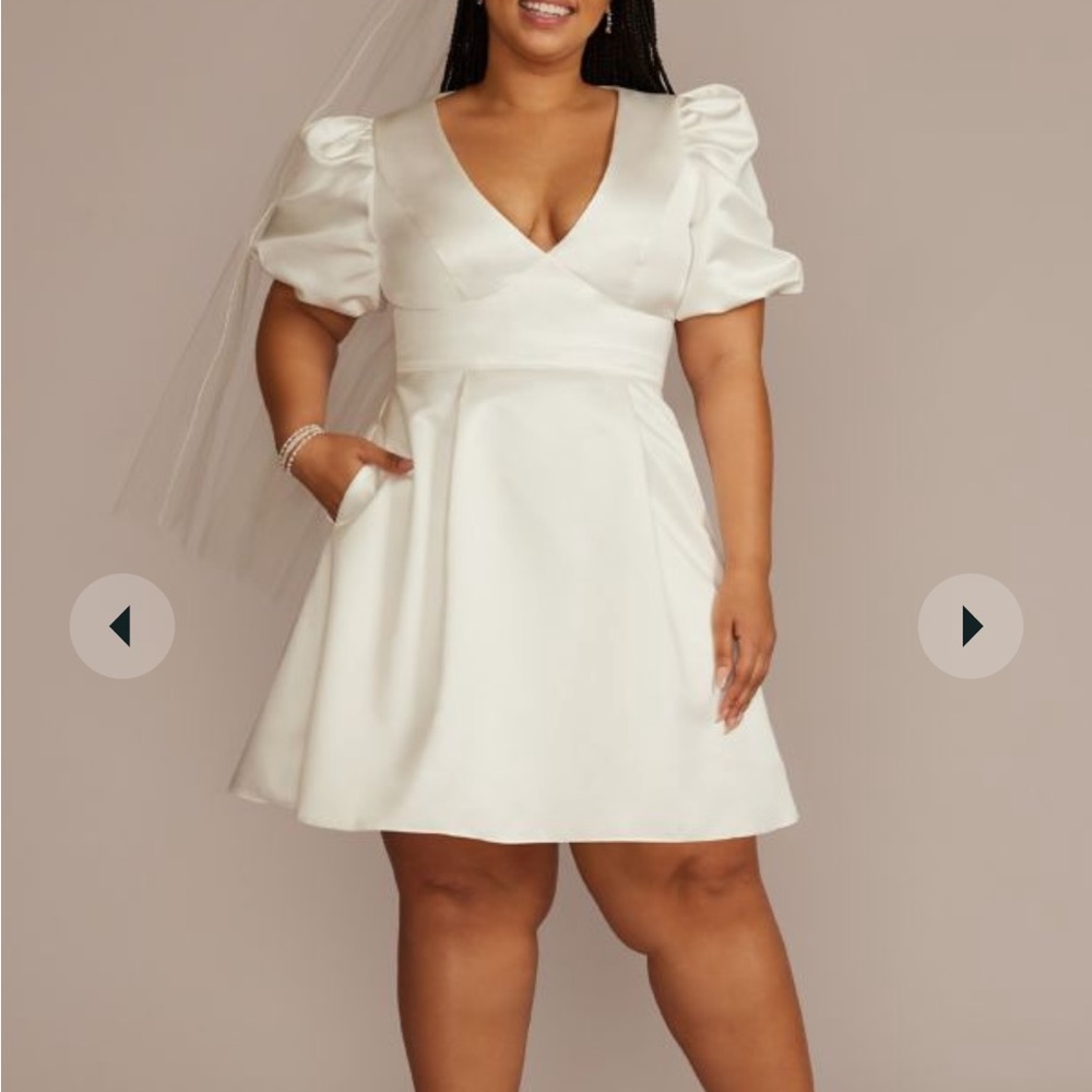 David’s Bridal Short Wedding Dress size 20W, fits true to size! Never worn.